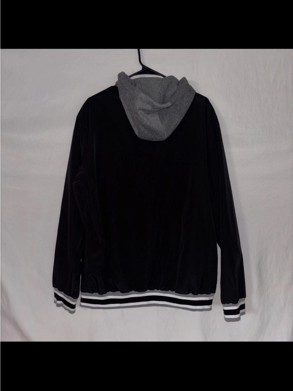 Ecko Unltd Rhino Hooded Zip Jacket Black Gray Stripe Cuffs Mens Y2K Streetwear - Picture 3 of 7